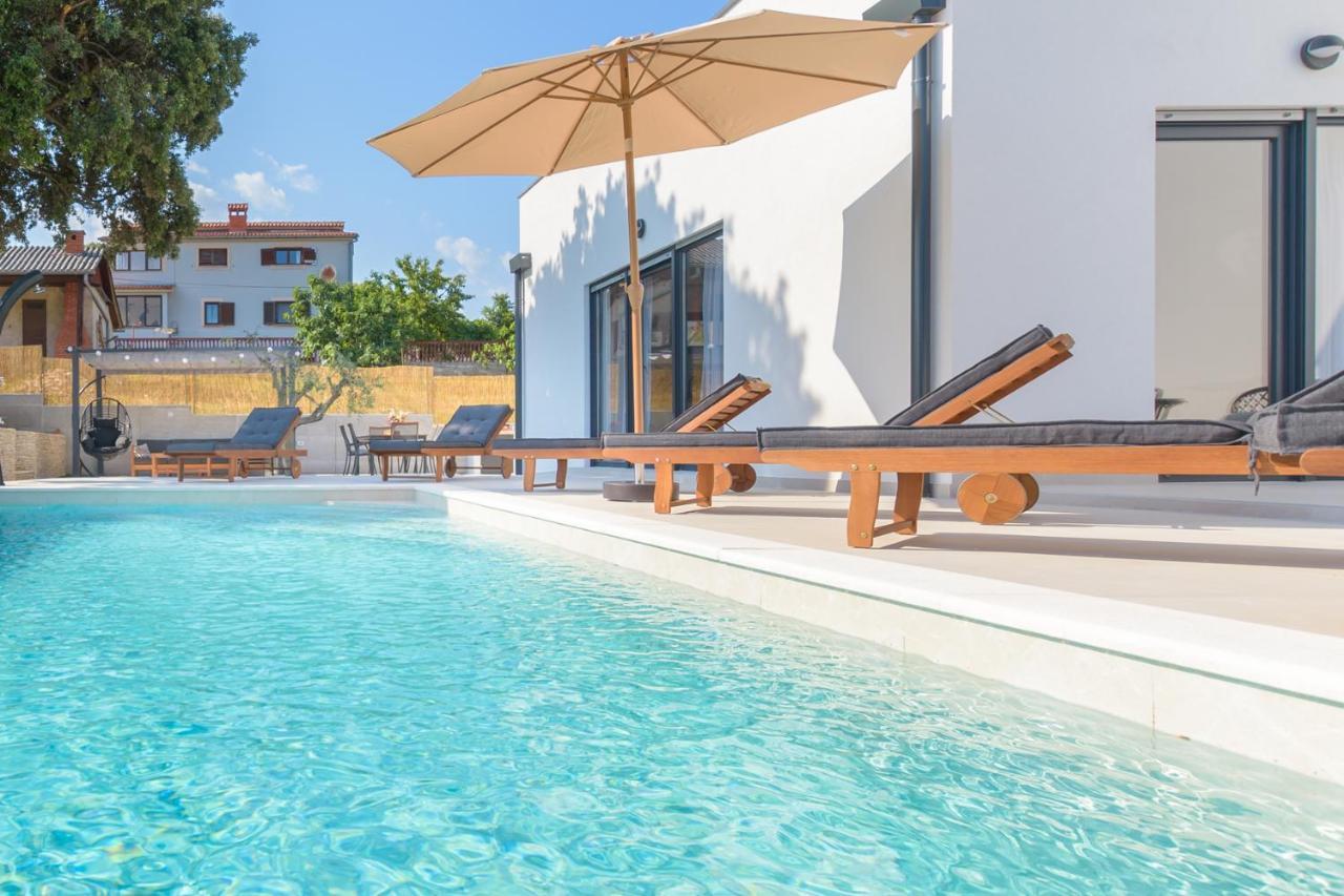 Vila Hana Pula Exteriér fotografie